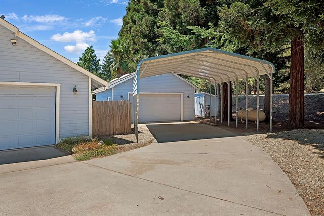 23821 Pine Ridge Rd, Pioneer, CA 95666