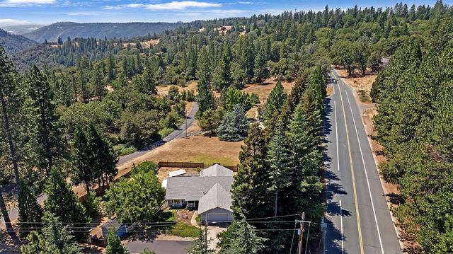 23821 Pine Ridge Rd, Pioneer, CA 95666