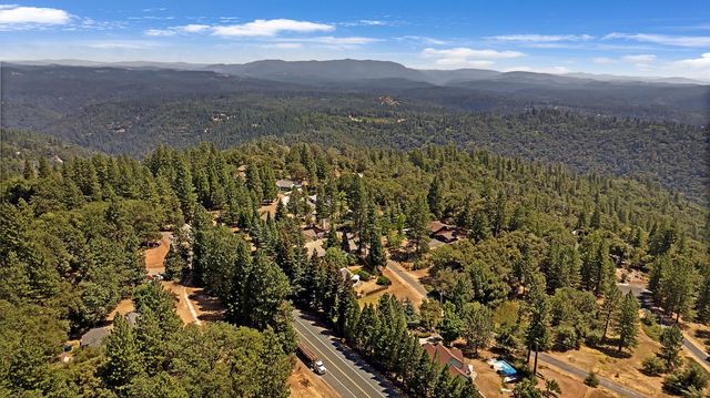 23821 Pine Ridge Rd, Pioneer, CA 95666