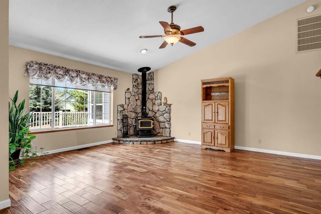 23821 Pine Ridge Rd, Pioneer, CA 95666
