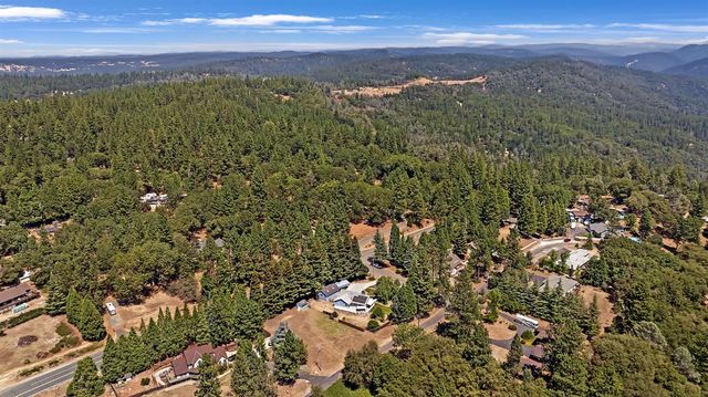 23821 Pine Ridge Rd, Pioneer, CA 95666