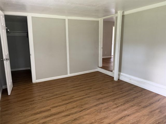 9084 Peggy Drive, Montgomery, TX 77316