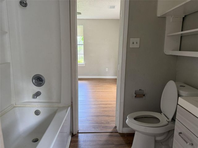 9084 Peggy Drive, Montgomery, TX 77316