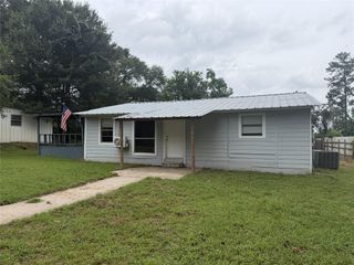 9084 Peggy Drive, Montgomery, TX 77316