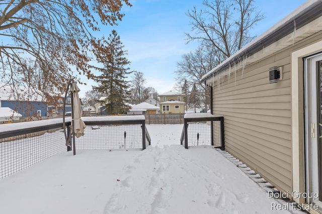 73 Mill Street, Saranac Vlg-bstntwp, MI 48881