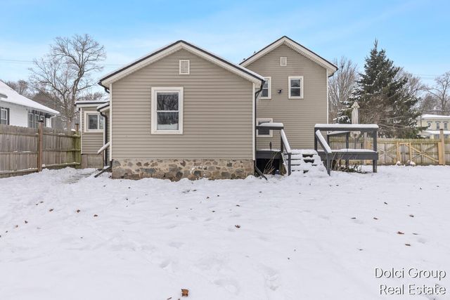 73 Mill Street, Saranac Vlg-bstntwp, MI 48881