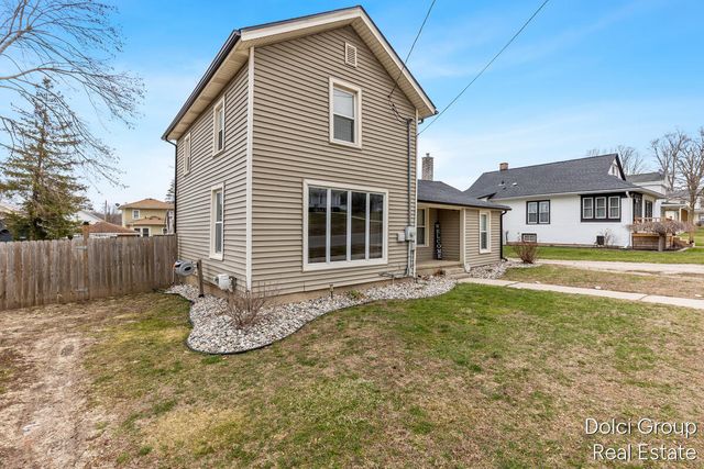 73 Mill Street, Saranac Vlg-bstntwp, MI 48881