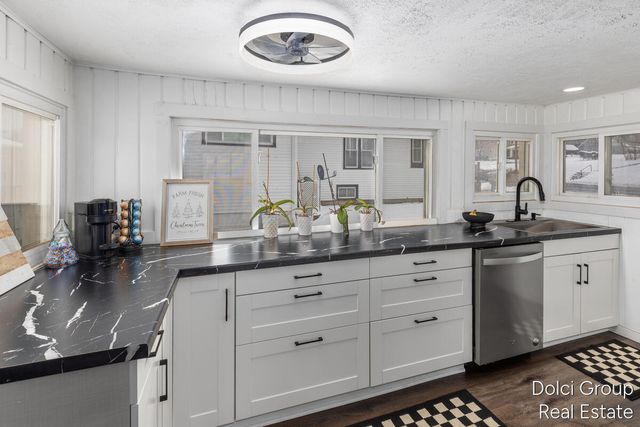 73 Mill Street, Saranac Vlg-bstntwp, MI 48881