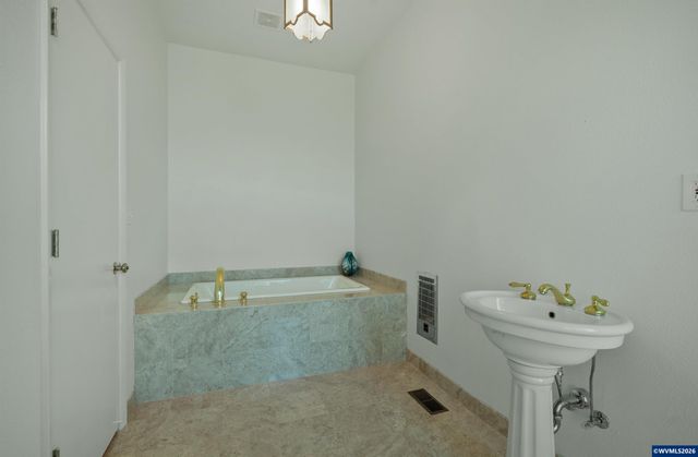 3643 Frazer Rd SE, Sublimity, OR 97385