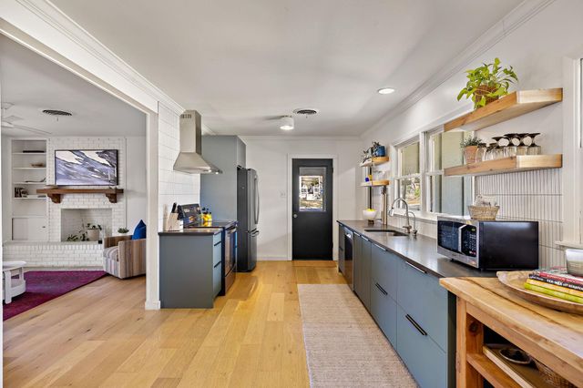 1802 Hutto RD, Georgetown, TX 78626