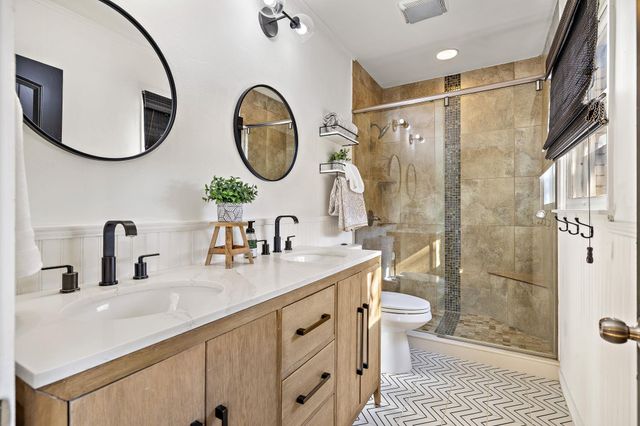 1802 Hutto RD, Georgetown, TX 78626