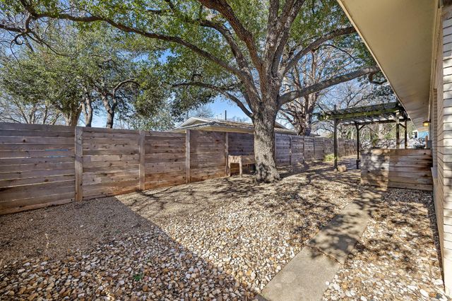1802 Hutto RD, Georgetown, TX 78626