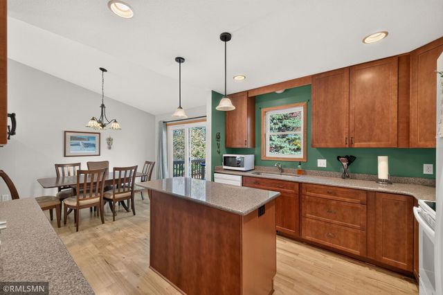 4292 Heritage Drive, Vadnais Heights, MN 55127