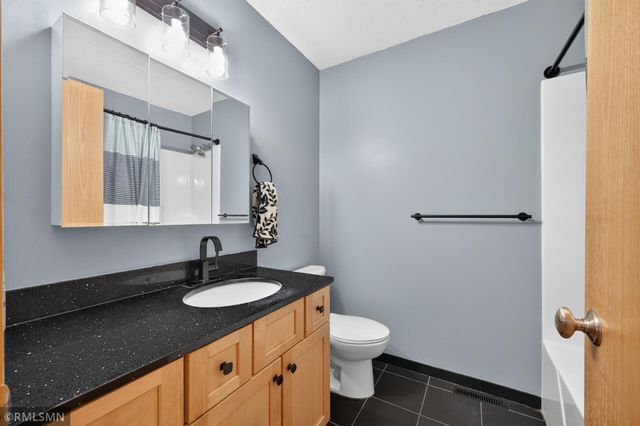 4292 Heritage Drive, Vadnais Heights, MN 55127