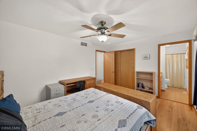 4292 Heritage Drive, Vadnais Heights, MN 55127