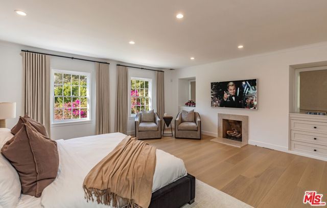 1248 N Wetherly Drive, Los Angeles, CA 90069