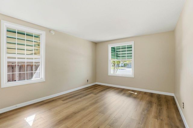 3917 Kings Way, Sacramento, CA 95821