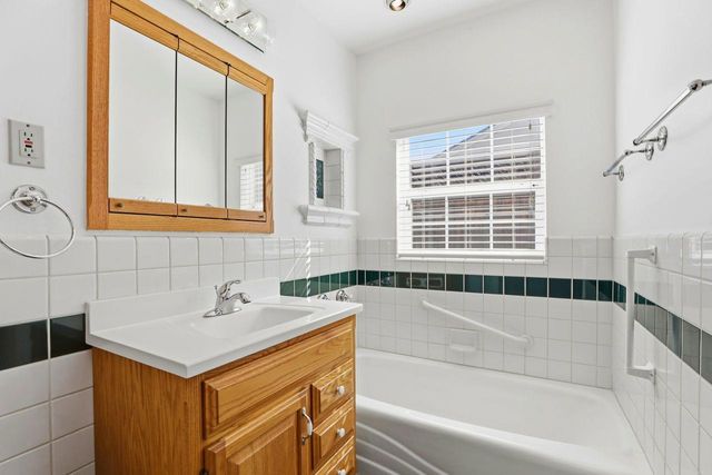 3917 Kings Way, Sacramento, CA 95821