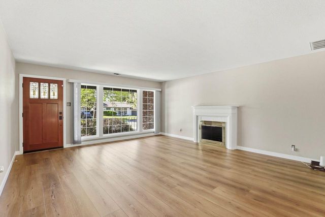 3917 Kings Way, Sacramento, CA 95821