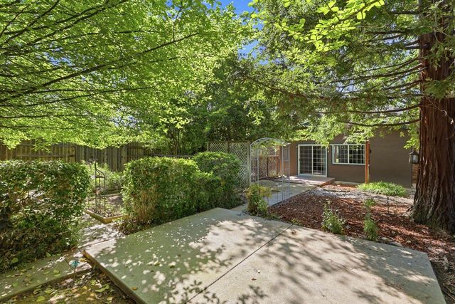 3917 Kings Way, Sacramento, CA 95821