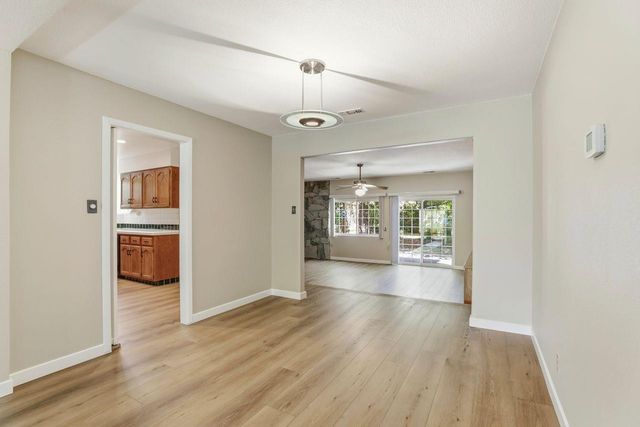 3917 Kings Way, Sacramento, CA 95821