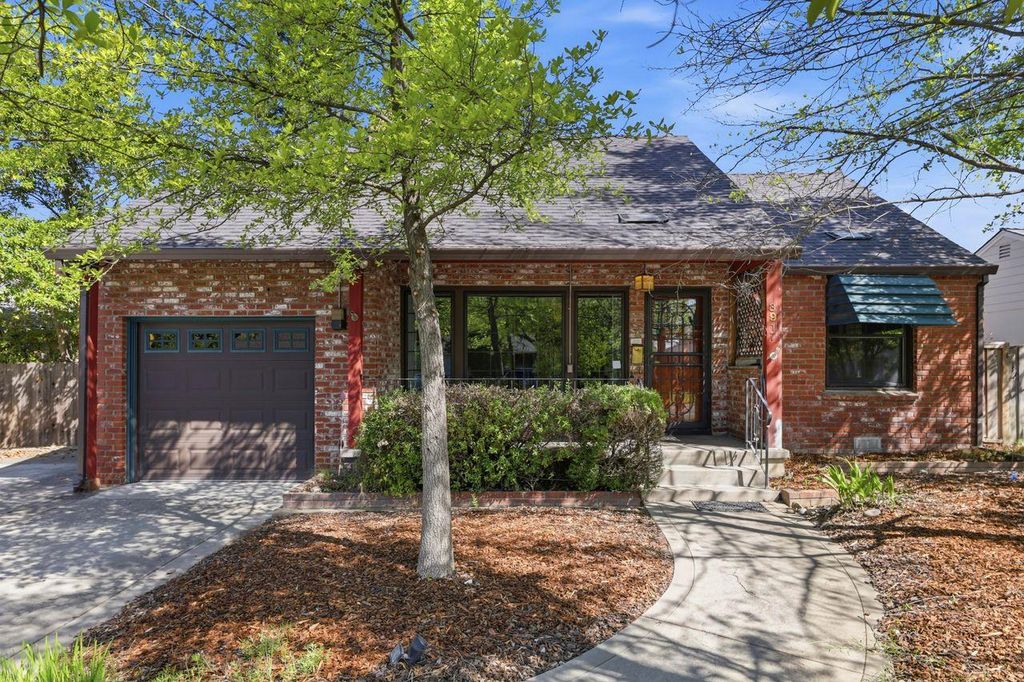 3917 Kings Way, Sacramento, CA 95821