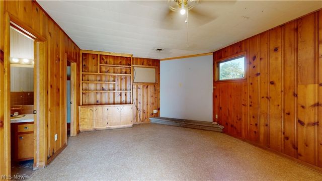 2309 Rockland Avenue, Belpre, OH 45714