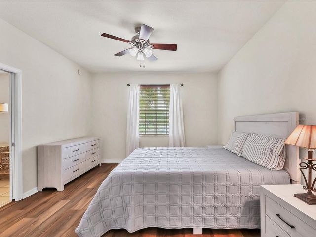 150 L PAVIA BOULEVARD 13, Venice, FL 34292