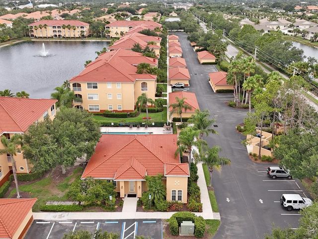150 L PAVIA BOULEVARD 13, Venice, FL 34292