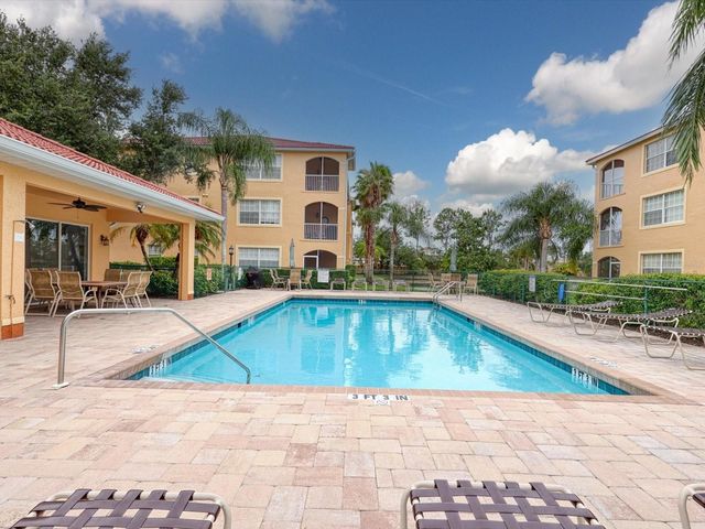 150 L PAVIA BOULEVARD 13, Venice, FL 34292