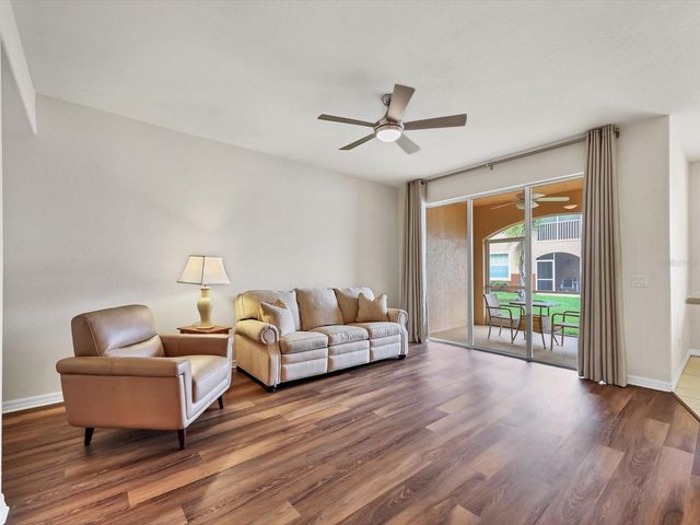150 L PAVIA BOULEVARD 13, Venice, FL 34292