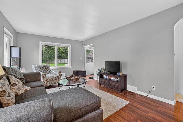 4036 Childs Avenue, Comstock Park, MI 49321