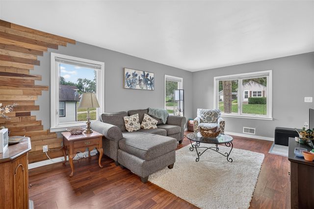 4036 Childs Avenue, Comstock Park, MI 49321