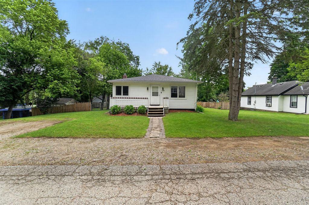 4036 Childs Avenue, Comstock Park, MI 49321