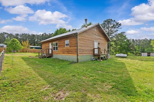 801 Benton Store Road, Ashford, AL 36312