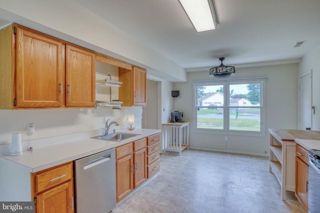 122 MARY DR, Newark, DE 19702