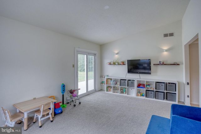 122 MARY DR, Newark, DE 19702