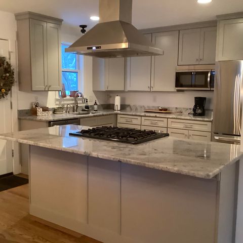 1396 Hixson Pike, Chattanooga, TN 37405