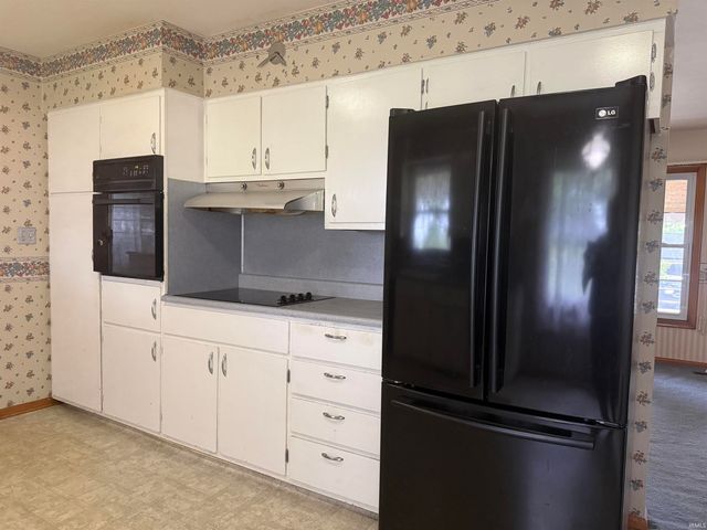 17 P Street, Bedford, IN 47421