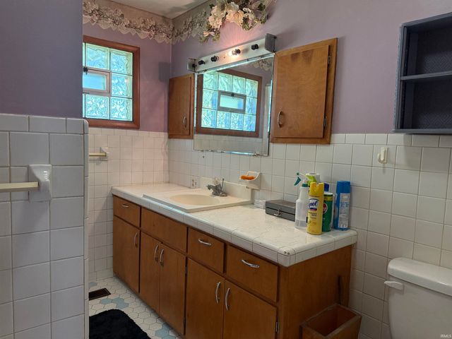 17 P Street, Bedford, IN 47421