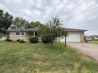 17 P Street, Bedford, IN 47421