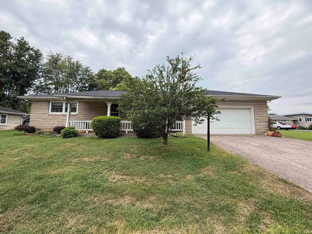 17 P Street, Bedford, IN 47421