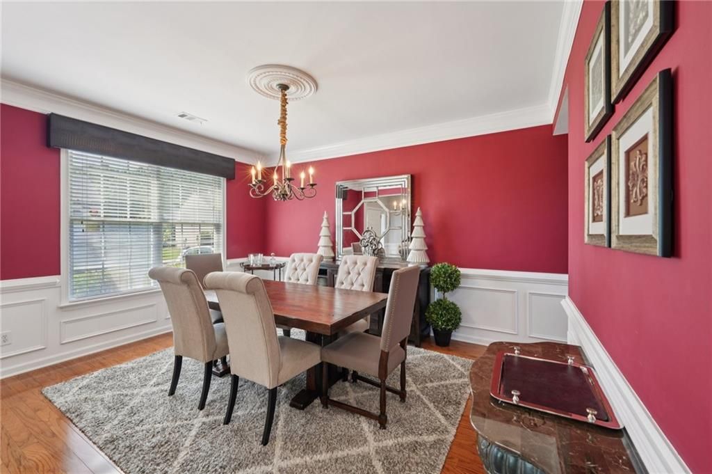 Image 10 of property listing at 852 Van Briggle Path, Sugar Hill, GA 30518