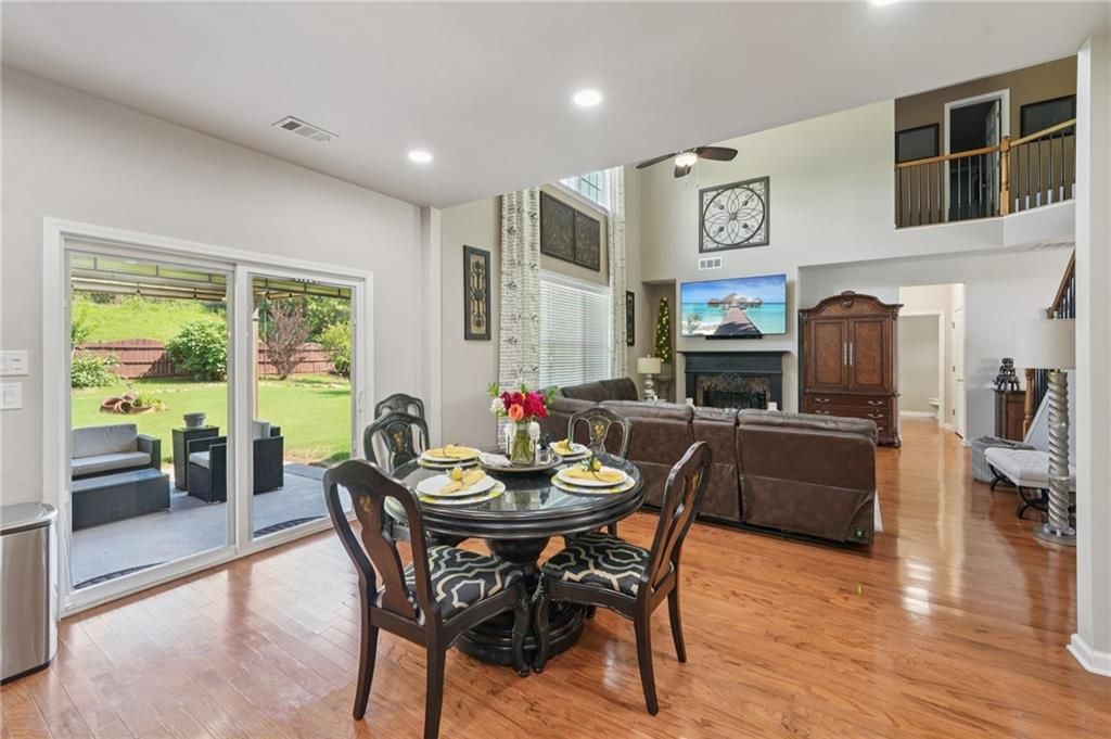 Image 16 of property listing at 852 Van Briggle Path, Sugar Hill, GA 30518