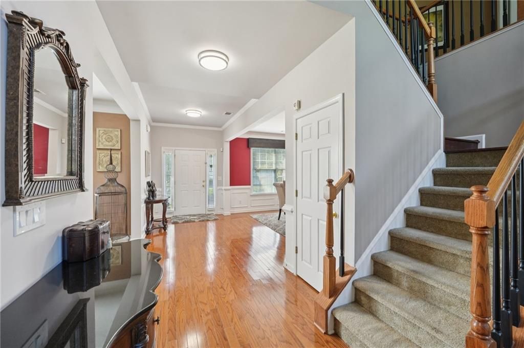 Image 21 of property listing at 852 Van Briggle Path, Sugar Hill, GA 30518