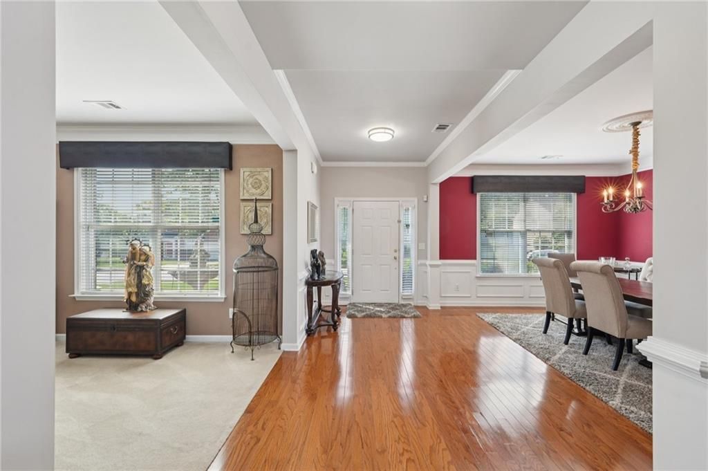 Image 22 of property listing at 852 Van Briggle Path, Sugar Hill, GA 30518