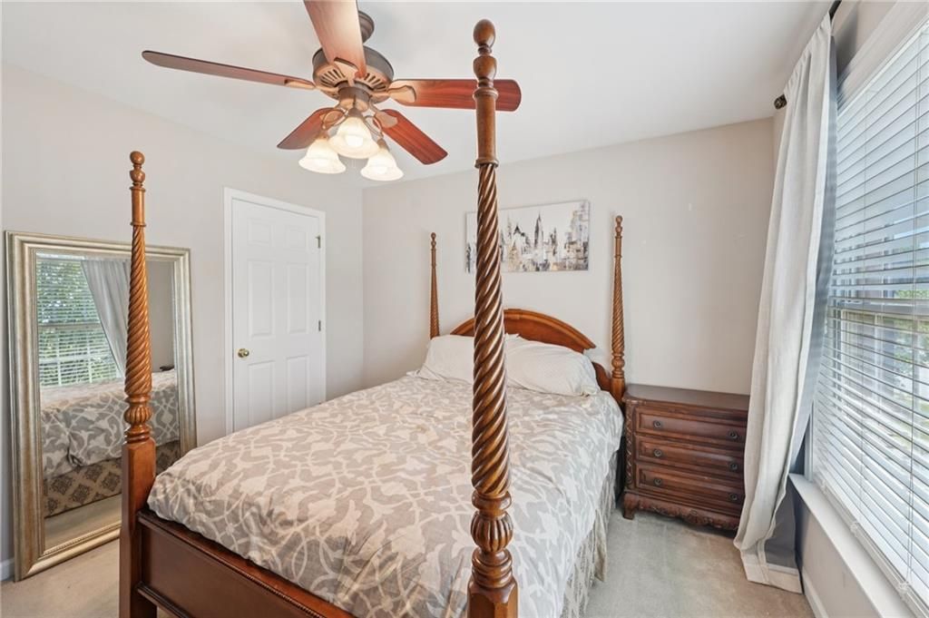 Image 32 of property listing at 852 Van Briggle Path, Sugar Hill, GA 30518