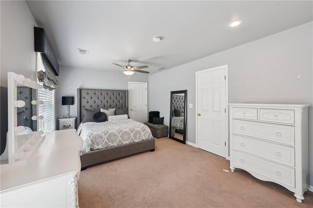 Image 36 of property listing at 852 Van Briggle Path, Sugar Hill, GA 30518