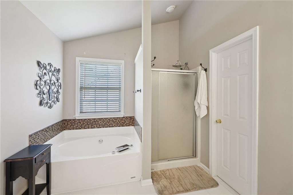 Image 45 of property listing at 852 Van Briggle Path, Sugar Hill, GA 30518