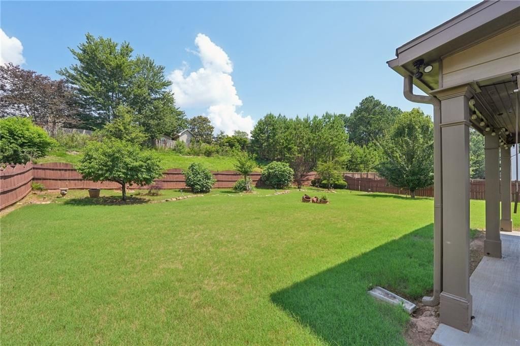 Image 58 of property listing at 852 Van Briggle Path, Sugar Hill, GA 30518